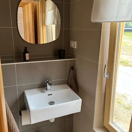 104-tinyhouse Mit Wiesenblick ブレッケーデ